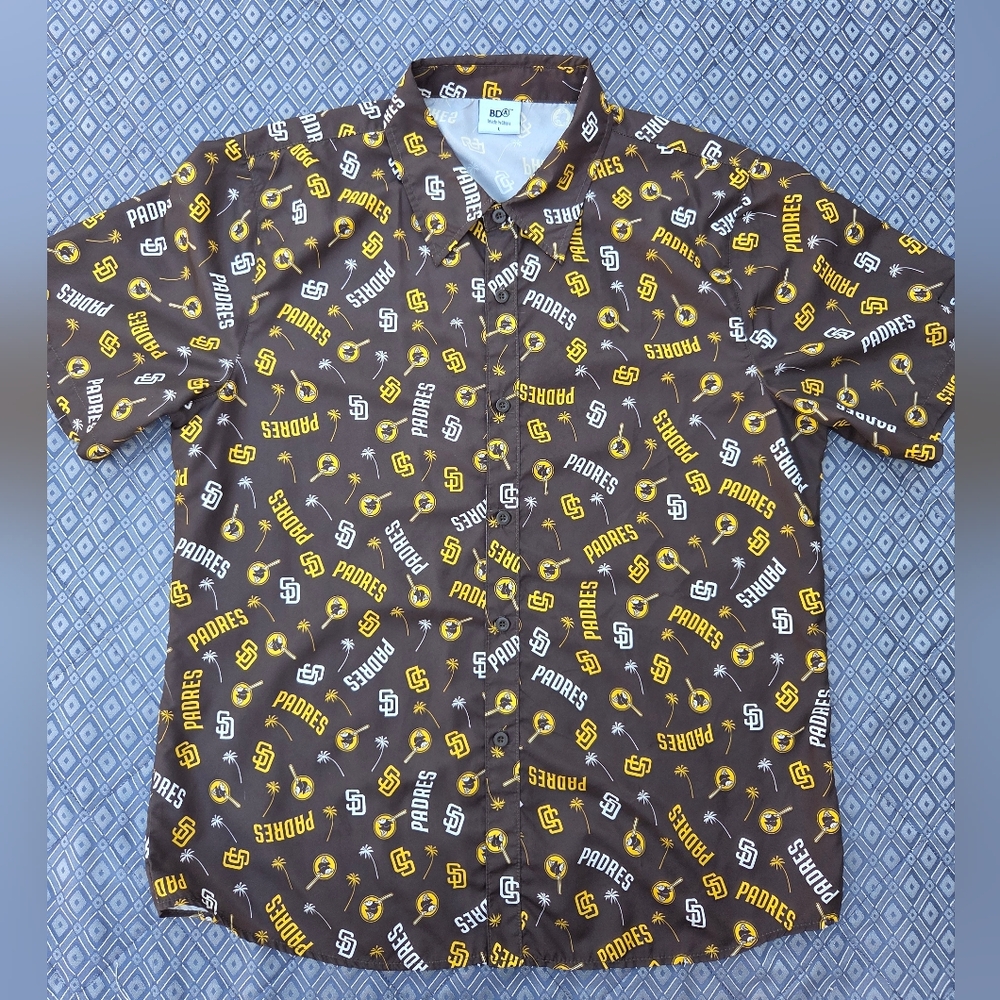 MLB San Diego Padres Hawaiian Aloha Shirt Southwest Size Large